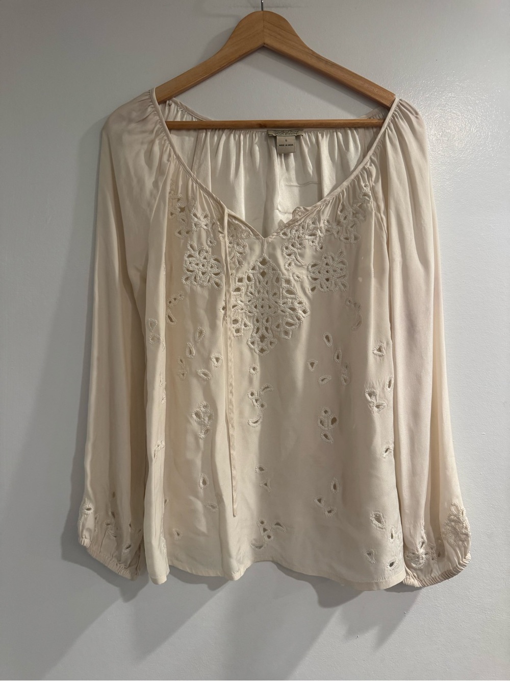 Lucky Brand 100% Silk Cream Embroidered Peasant Blouse Boho Bohemian Top